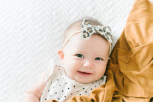 Load image into Gallery viewer, Nylon Bow-Zara