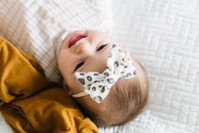 Load image into Gallery viewer, Millie Classic Nylon Bow