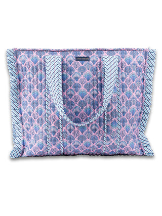 Quilted Tote-Shell/Scallop