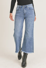 Load image into Gallery viewer, 1025 Wide Leg Ankle Jean
