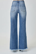 Load image into Gallery viewer, 5412 Wide Leg Fray Jean
