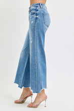 Load image into Gallery viewer, 5878 Cropped Wide Leg Jean
