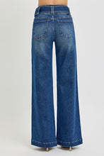 Load image into Gallery viewer, 21007 Belted Trouser Jean
