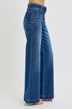 Load image into Gallery viewer, 21007 Belted Trouser Jean
