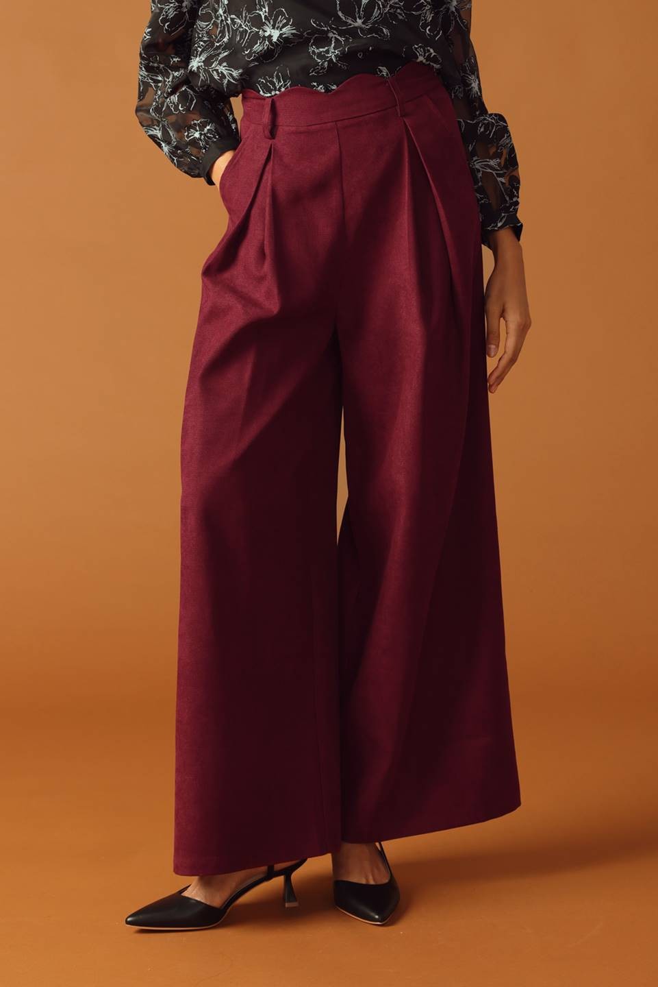 Wine Poly Pleated Pant