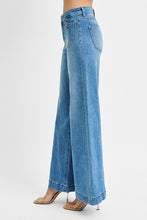 Load image into Gallery viewer, 21066 Patch Pocket Jean

