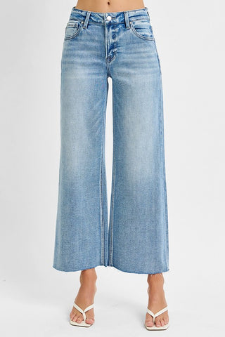21093 Raw Hem Crop