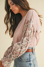 Load image into Gallery viewer, Floral Sleeve Textured Top
