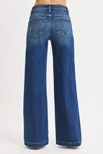 Load image into Gallery viewer, 21231 Mid-Rise Iron Press Jean
