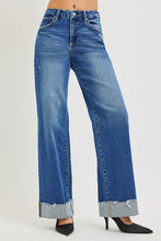 Load image into Gallery viewer, 21743 HIgh-Rise Cuff Jean

