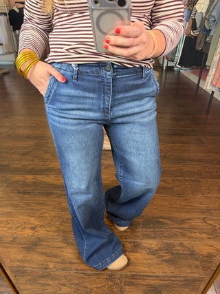 21557 Slant Pocket Jean