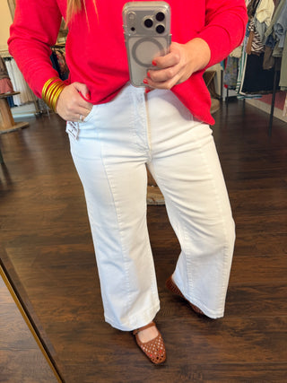 5687 TC Front Seam White Crop