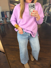 Load image into Gallery viewer, 21093 Raw Hem Crop
