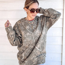 Load image into Gallery viewer, Broken Bow Camo Crew
