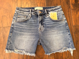 6568 Fray Hem Short