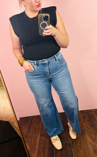 Load image into Gallery viewer, Closet Staple Sweater Top-Black
