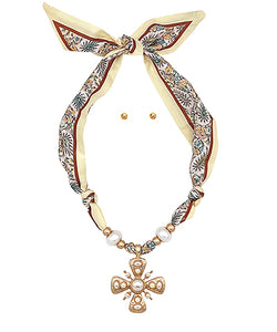 Pearl Pendant Scarf Necklace