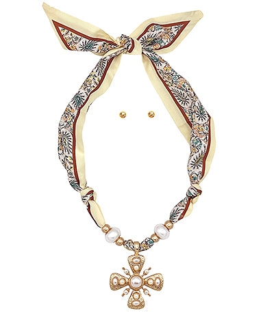 Pearl Pendant Scarf Necklace