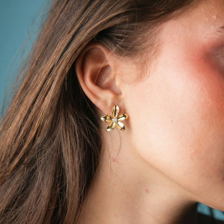 Golden Flower Stud