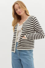 Load image into Gallery viewer, Pretty Girl Pocket Cardi
