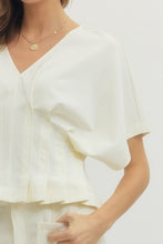 Load image into Gallery viewer, Polished Pleat Top-Cream
