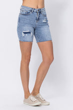 Load image into Gallery viewer, Curvy Denim Patch Shorts
