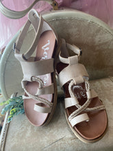 Load image into Gallery viewer, Cleopatra Sandal-Cream
