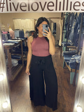 Load image into Gallery viewer, Tiered Wide Leg Pant
