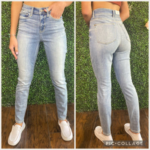 Judy High-Rise Relaxed Fit Jean