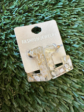 Load image into Gallery viewer, Gold Resin Square Hoop
