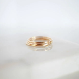 Minimalist Smooth Ring
